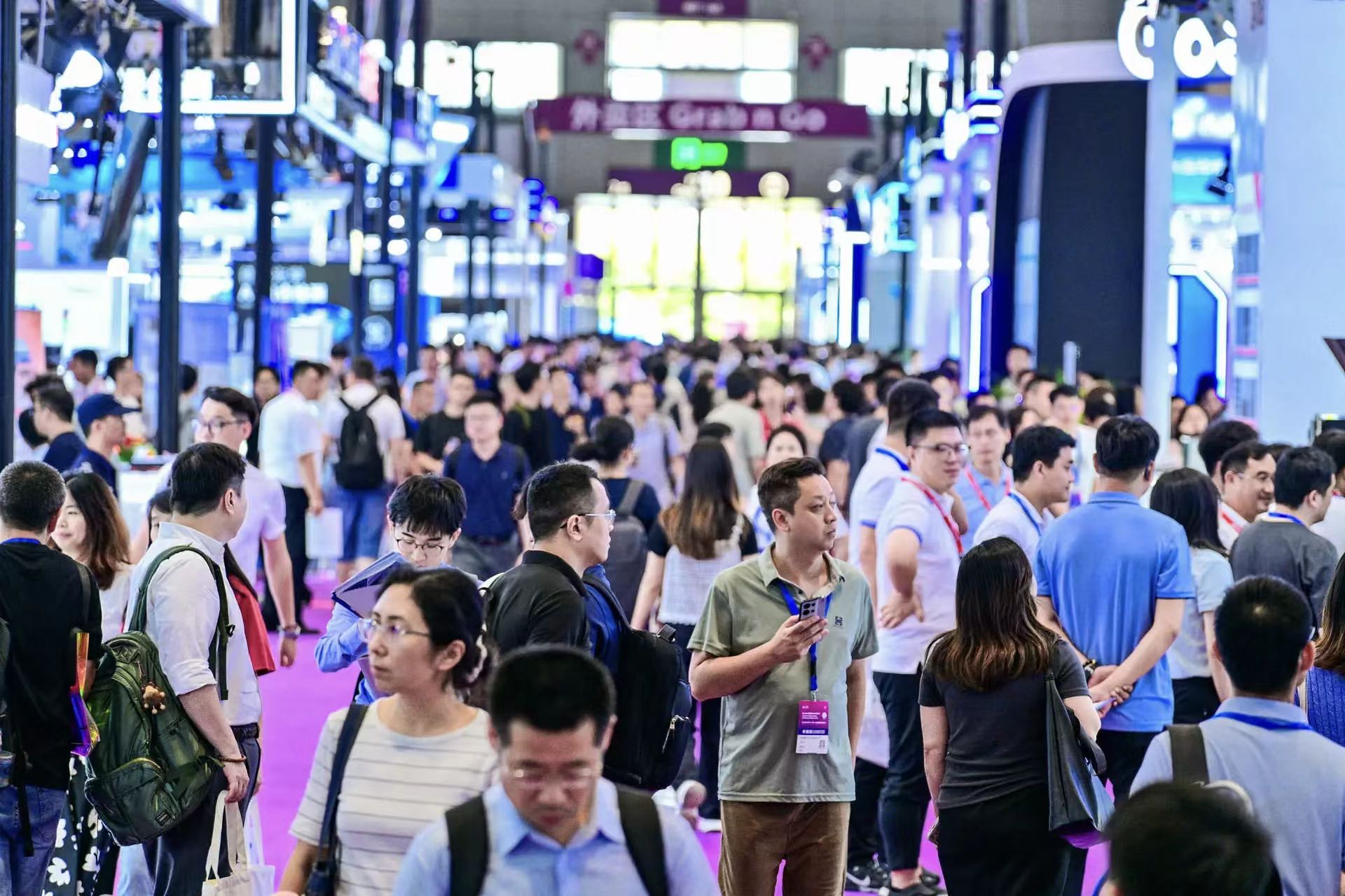 Exhibition Review | SimWorks made its debut at the Shenzhen Optoelectronic Expo, empowering the development of the optoelectronic simulation industry